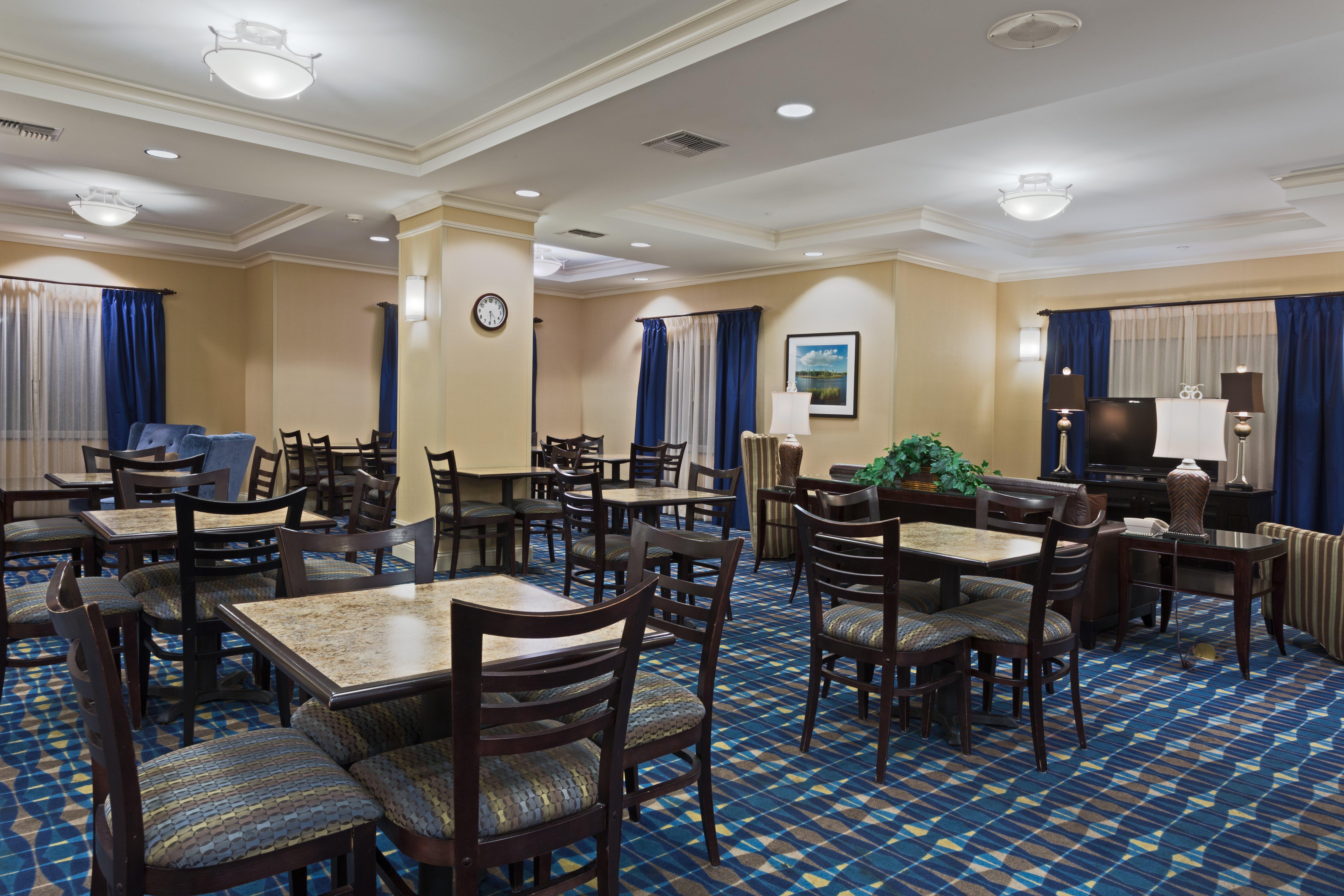 Holiday Inn Express Hotel & Suites Fort Pierce West By Ihg Dış mekan fotoğraf